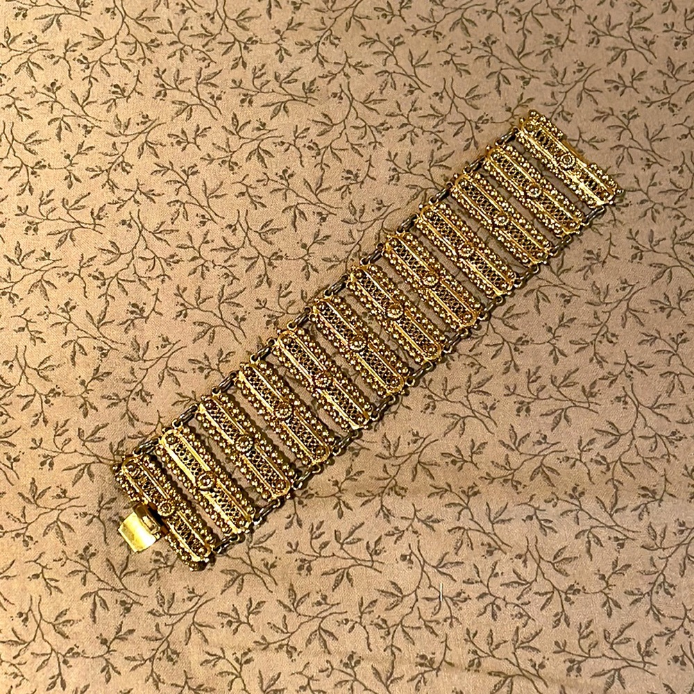 Vintage Wide Link Bracelet Gold Tone